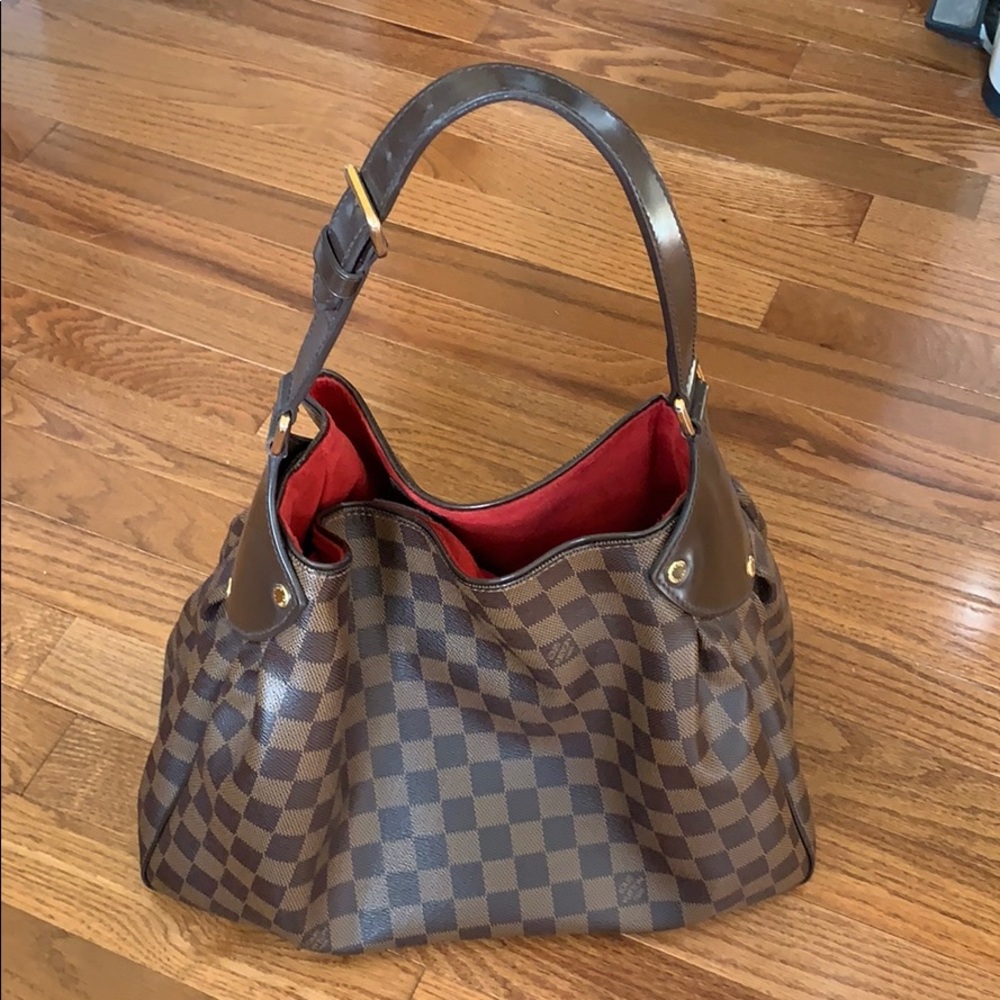 Louis Vuitton purse